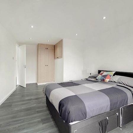 Lovely 4 Bed Apartment Perfect For Families! London Ngoại thất bức ảnh