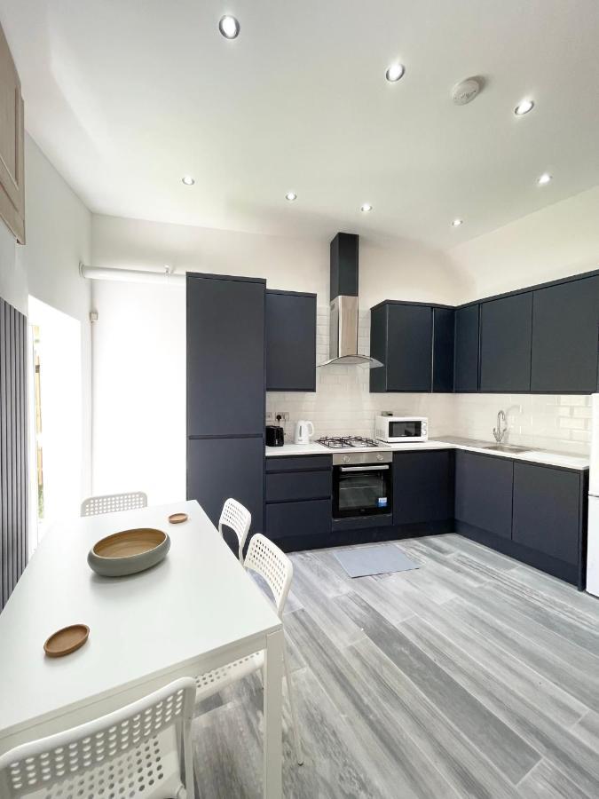 Lovely 4 Bed Apartment Perfect For Families! London Ngoại thất bức ảnh